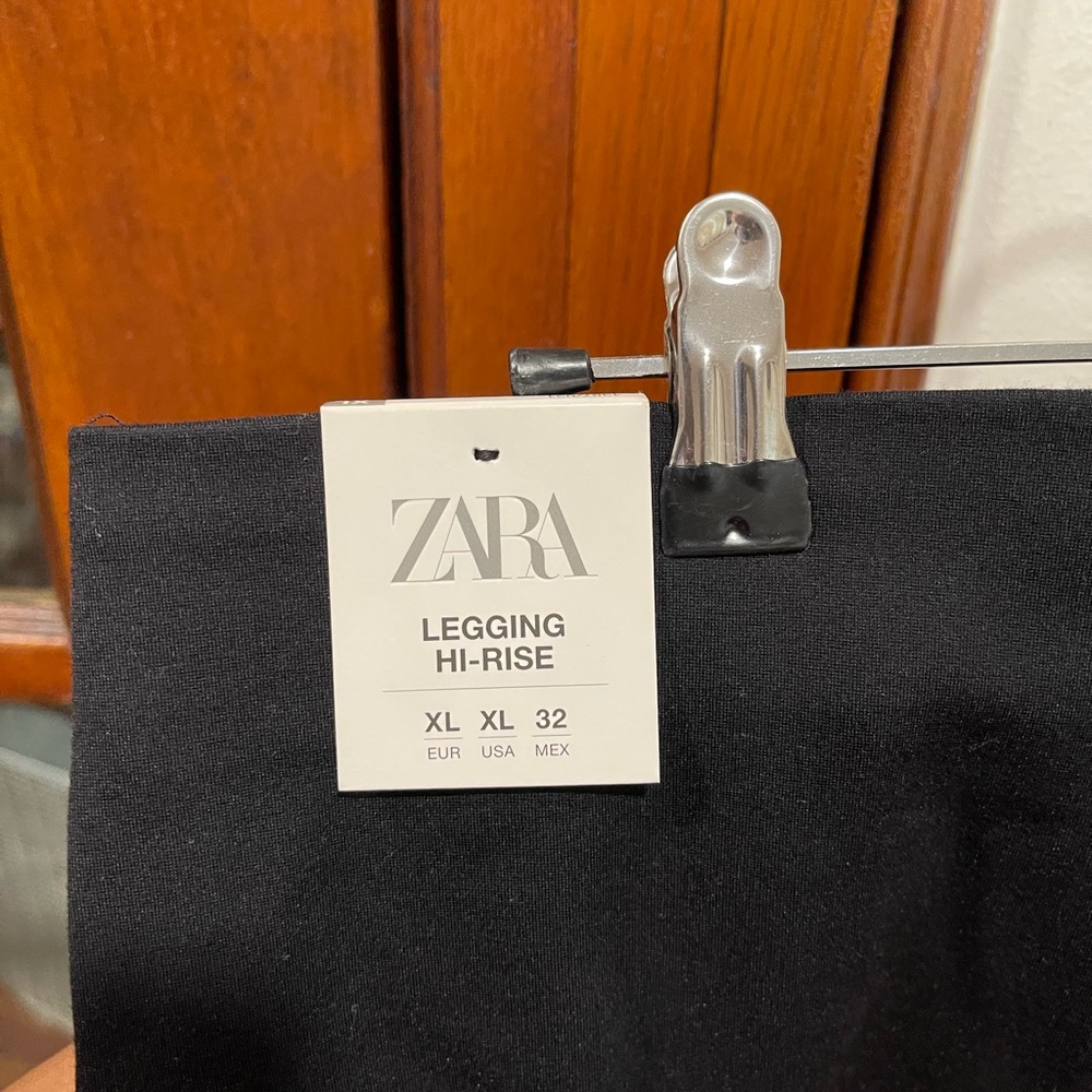 Zara Black Hi-Rise Leggings